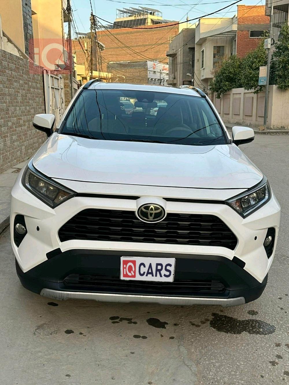 تويوتا راف 4